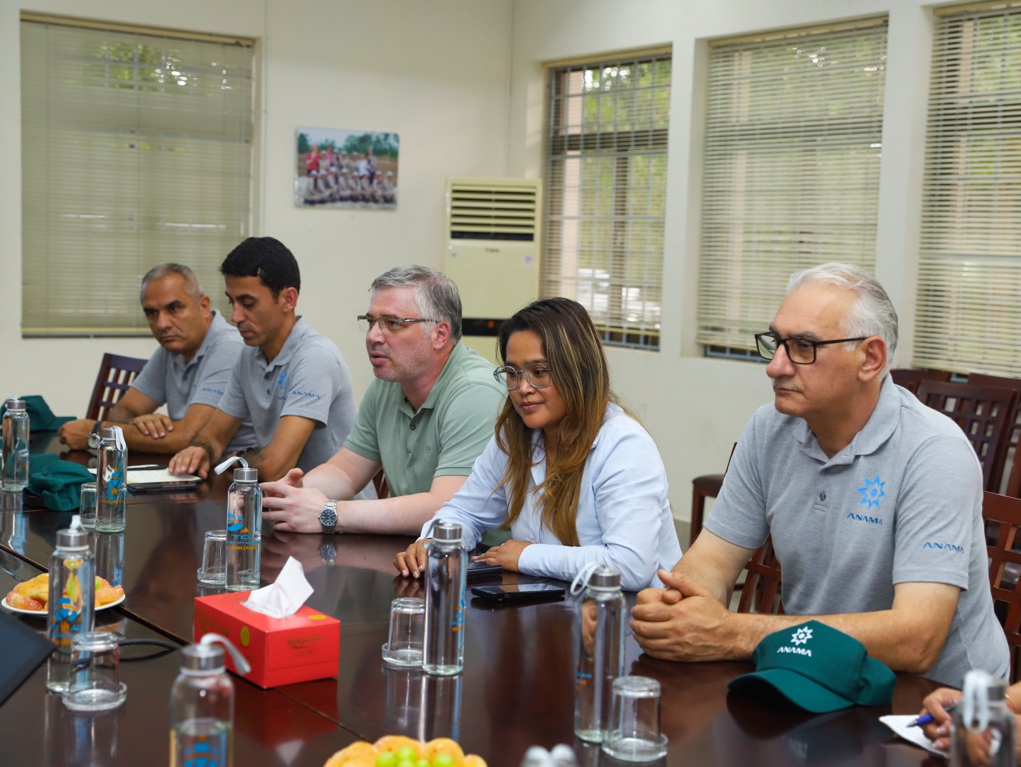 Azerbaijan discusses co-op opportunities with Vietnam in combating mine threats (PHOTO)