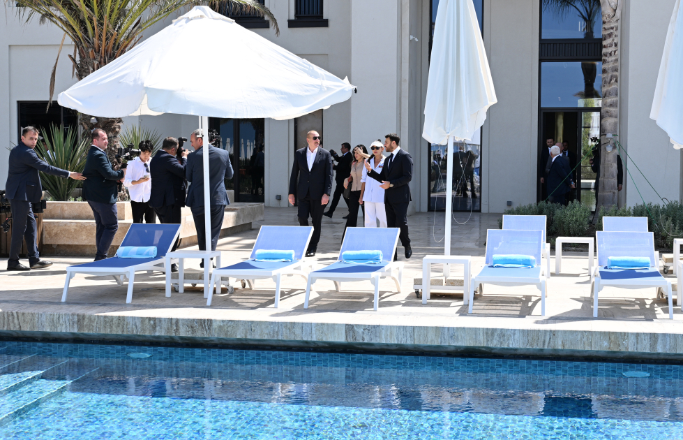 President Ilham Aliyev and First Lady Mehriban Aliyeva attend inauguration of LANDAU School and “The Grand” apart hotel at Sea Breeze Resort (PHOTO/VIDEO)