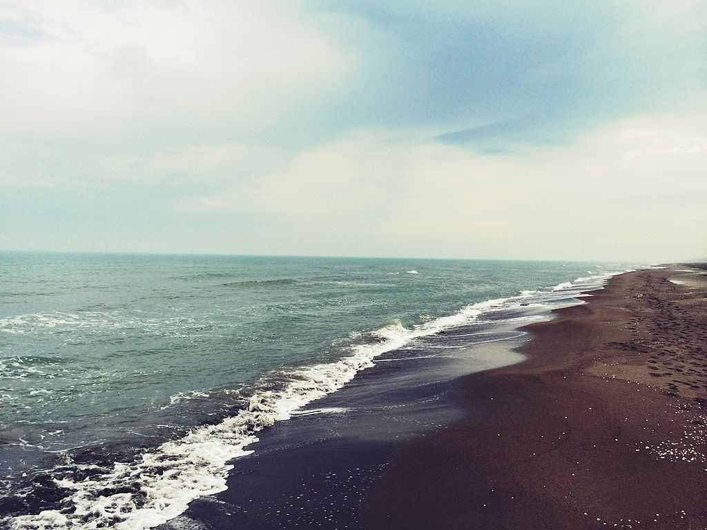 Earthquake strikes Caspian Sea