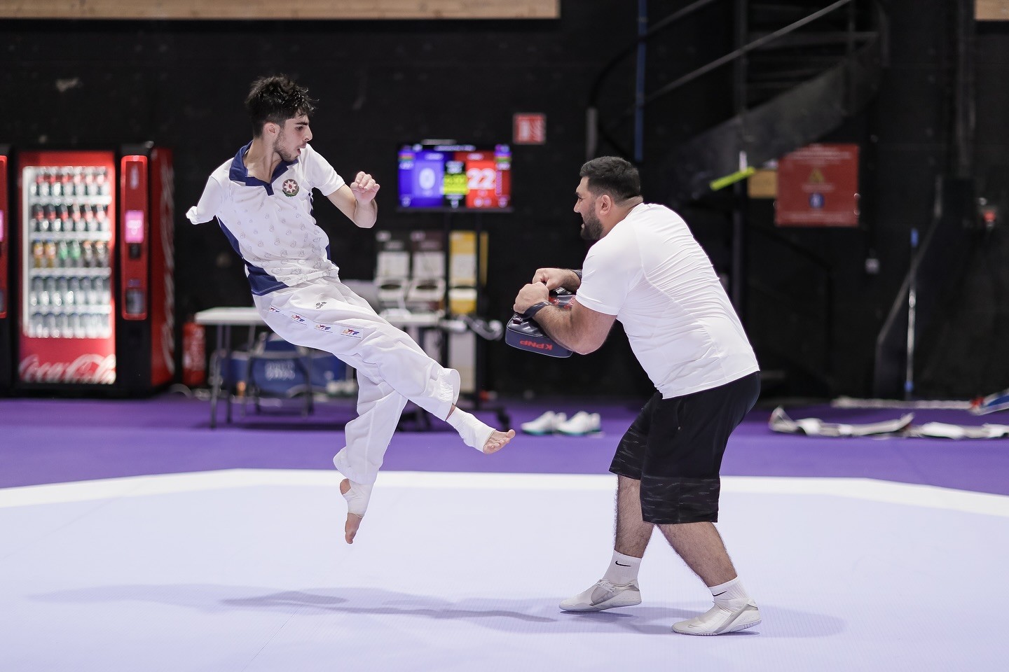 Azerbaijani para athlete moves to semifinals in Paris