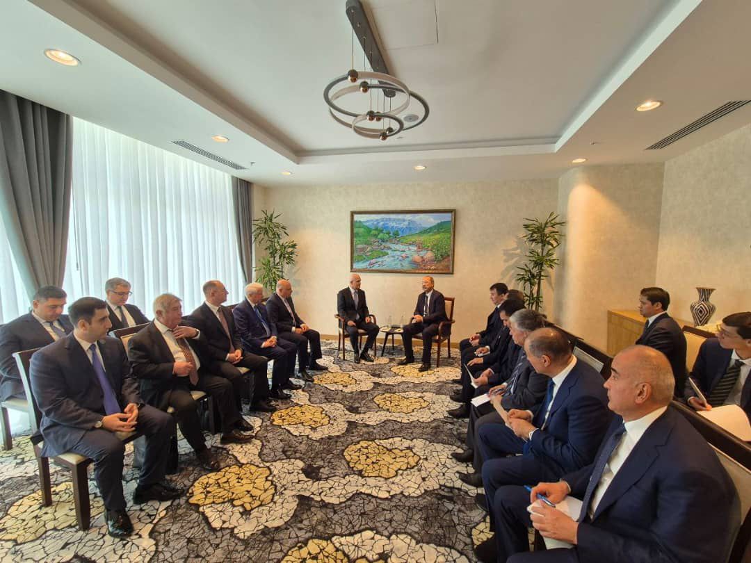 Azerbaijani delegation headed by deputy PM visits Uzbekistan (PHOTO)
