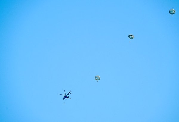 Azerbaijani Air Force units conduct airborne training and practical parachute jumps (VIDEO)