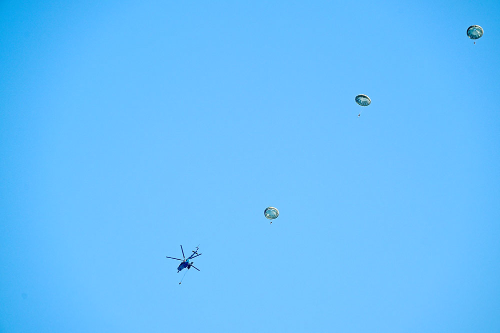 Azerbaijani Air Force units conduct airborne training and practical parachute jumps (VIDEO)