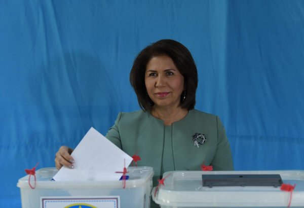 State Committee for Family, Women, Children chair casts her vote in parliamentary election