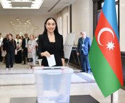 President Ilham Aliyev, First Lady Mehriban Aliyeva, their daughter Leyla Aliyeva cast votes in parliamentary elections (PHOTO/VIDEO)