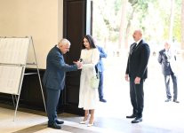 President Ilham Aliyev, First Lady Mehriban Aliyeva, their daughter Leyla Aliyeva cast votes in parliamentary elections (PHOTO/VIDEO)