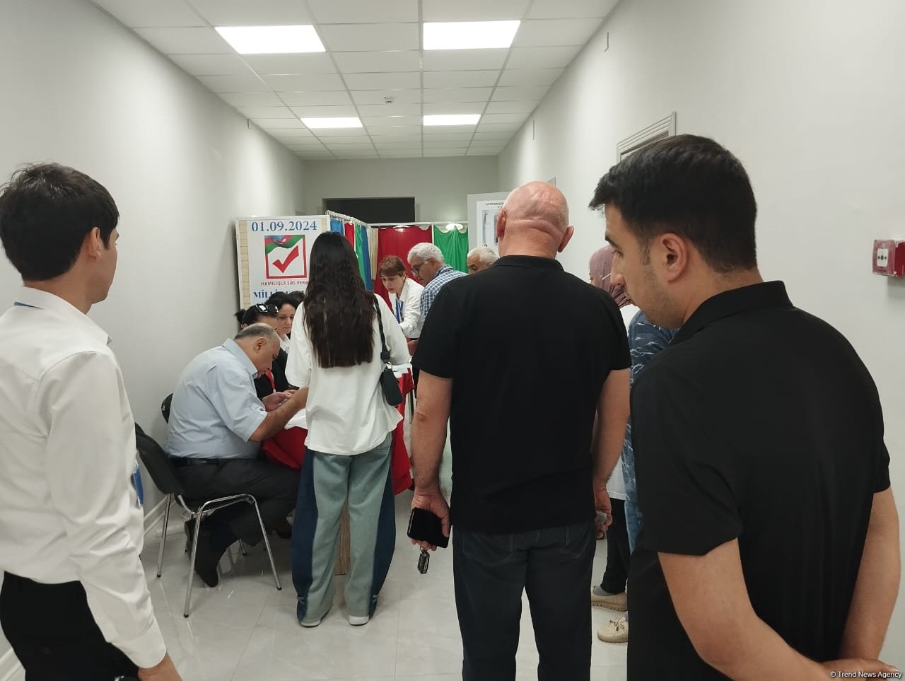Baku's Nizami district sees high voter turnout in Azerbaijan's parliament election from first hours (PHOTO)