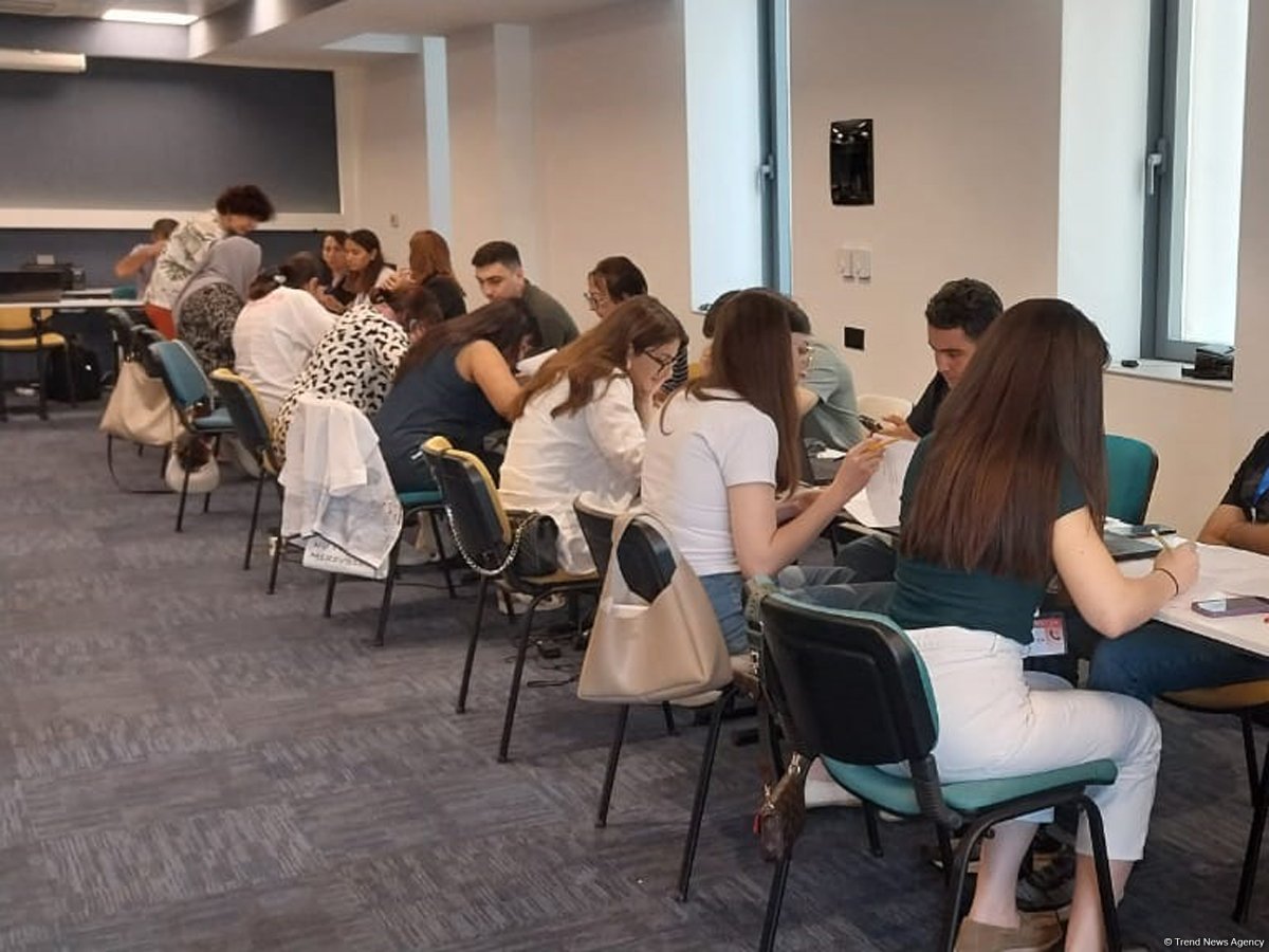 Italian SWG S.p.A. conducts exit poll for parliamentary election in Azerbaijan (PHOTO)