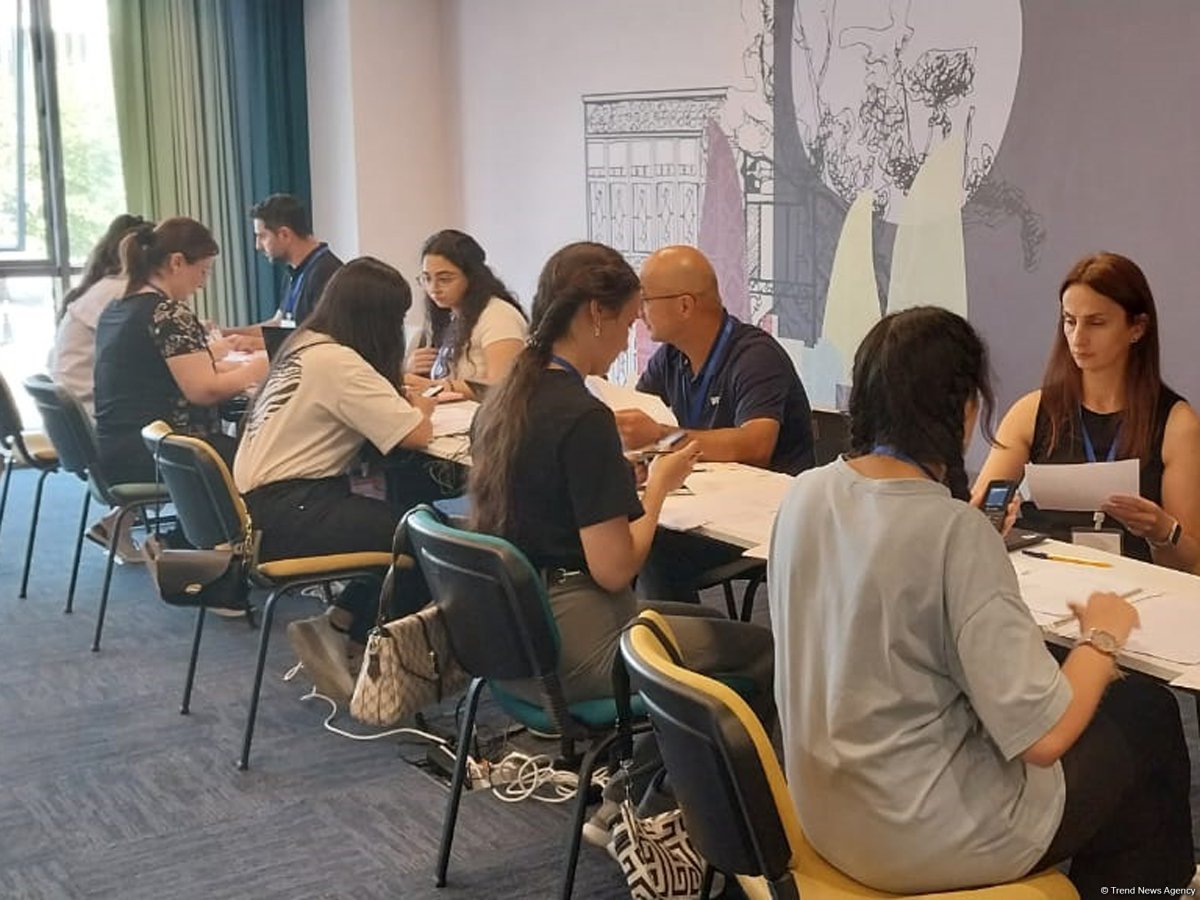 Italian SWG S.p.A. conducts exit poll for parliamentary election in Azerbaijan (PHOTO)