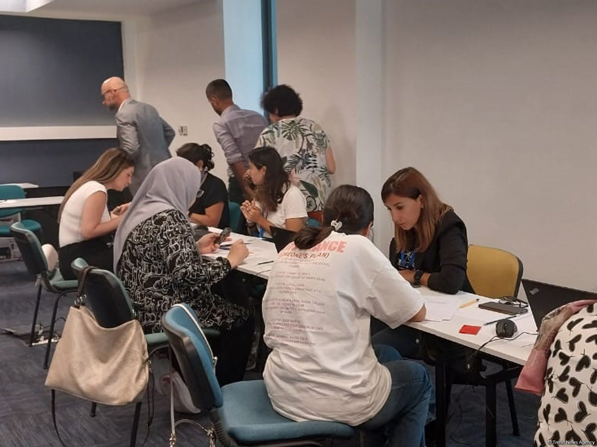 Italian SWG S.p.A. conducts exit poll for parliamentary election in Azerbaijan (PHOTO)