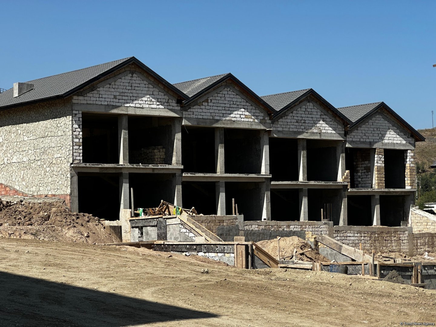 Azerbaijan airs its pre-resettlement plans for Kalbajar's residential complex (PHOTO)