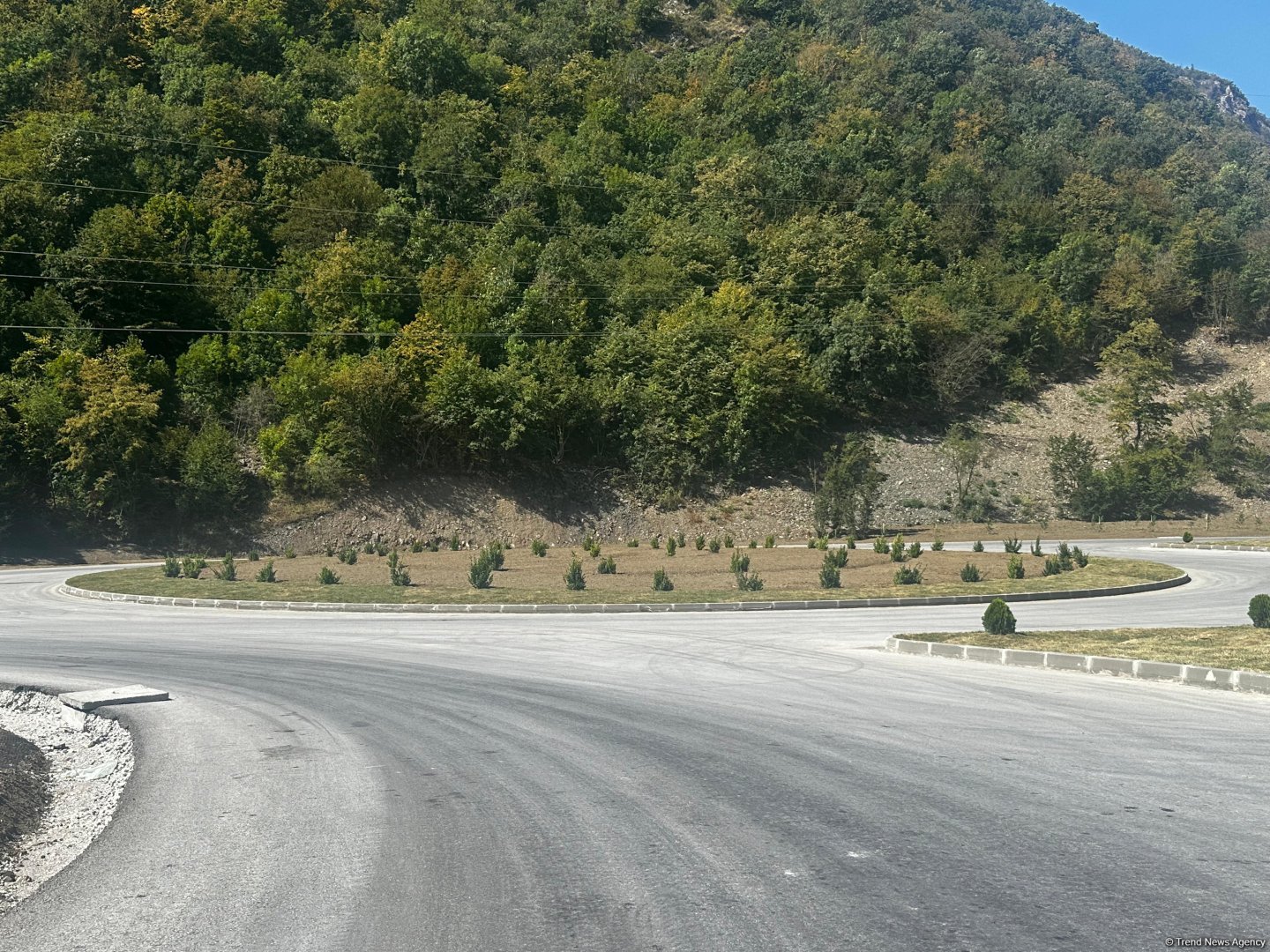Azerbaijan weighs progress of Toghanaly-Kalbajar-Istisu highway (PHOTO)