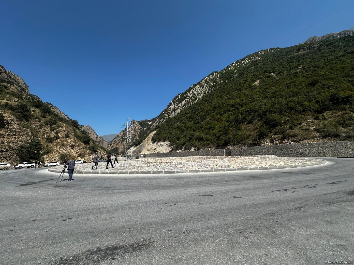 Azerbaijan weighs progress of Toghanaly-Kalbajar-Istisu highway (PHOTO)