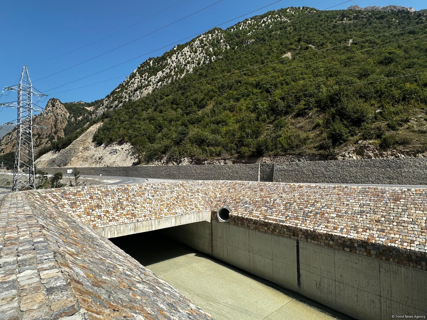 Azerbaijan weighs progress of Toghanaly-Kalbajar-Istisu highway (PHOTO)