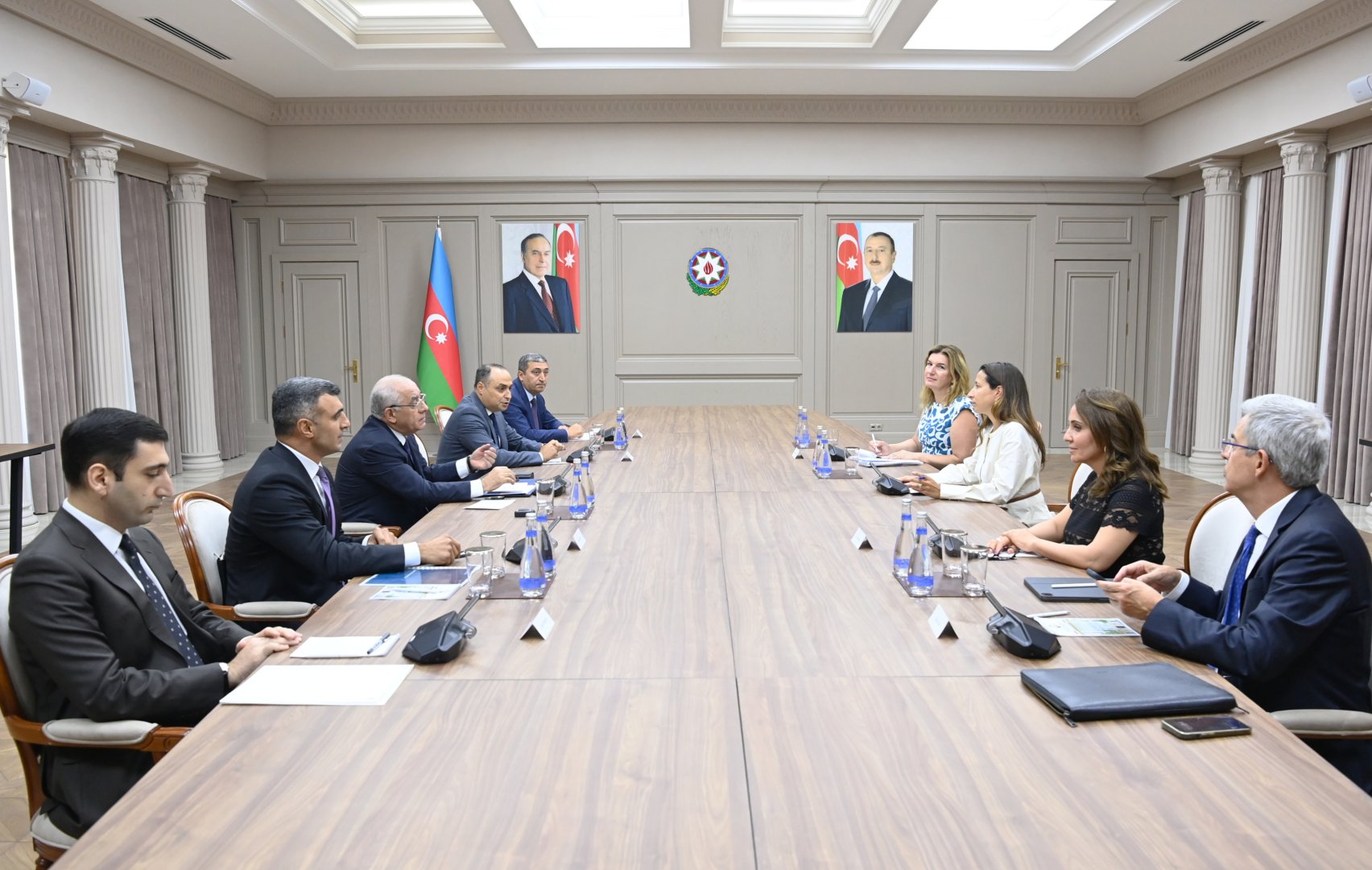 Azerbaijani PM, IFC delegation parley joint work within COP29