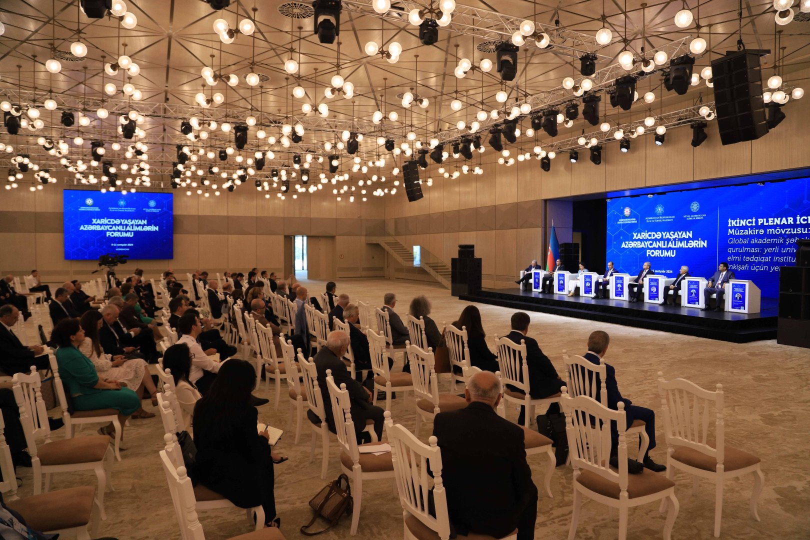 Azerbaijan's Baku weighs novelties for university and research institute dev't (PHOTO)