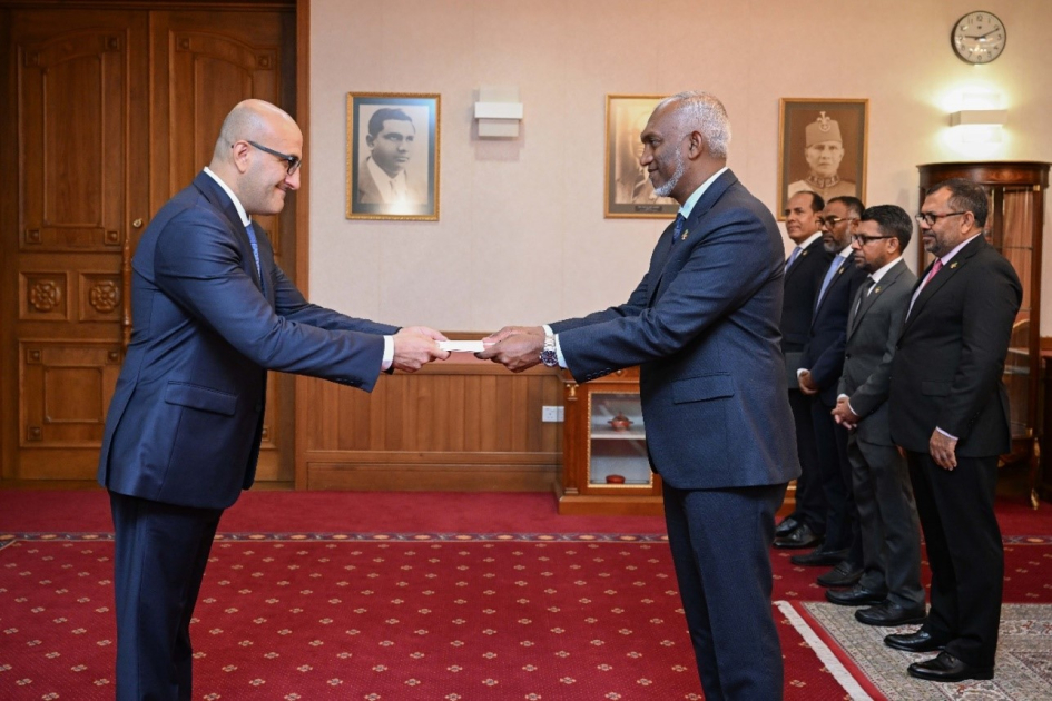 Azerbaijani ambassador submits credentials to President of Maldives (PHOTO)