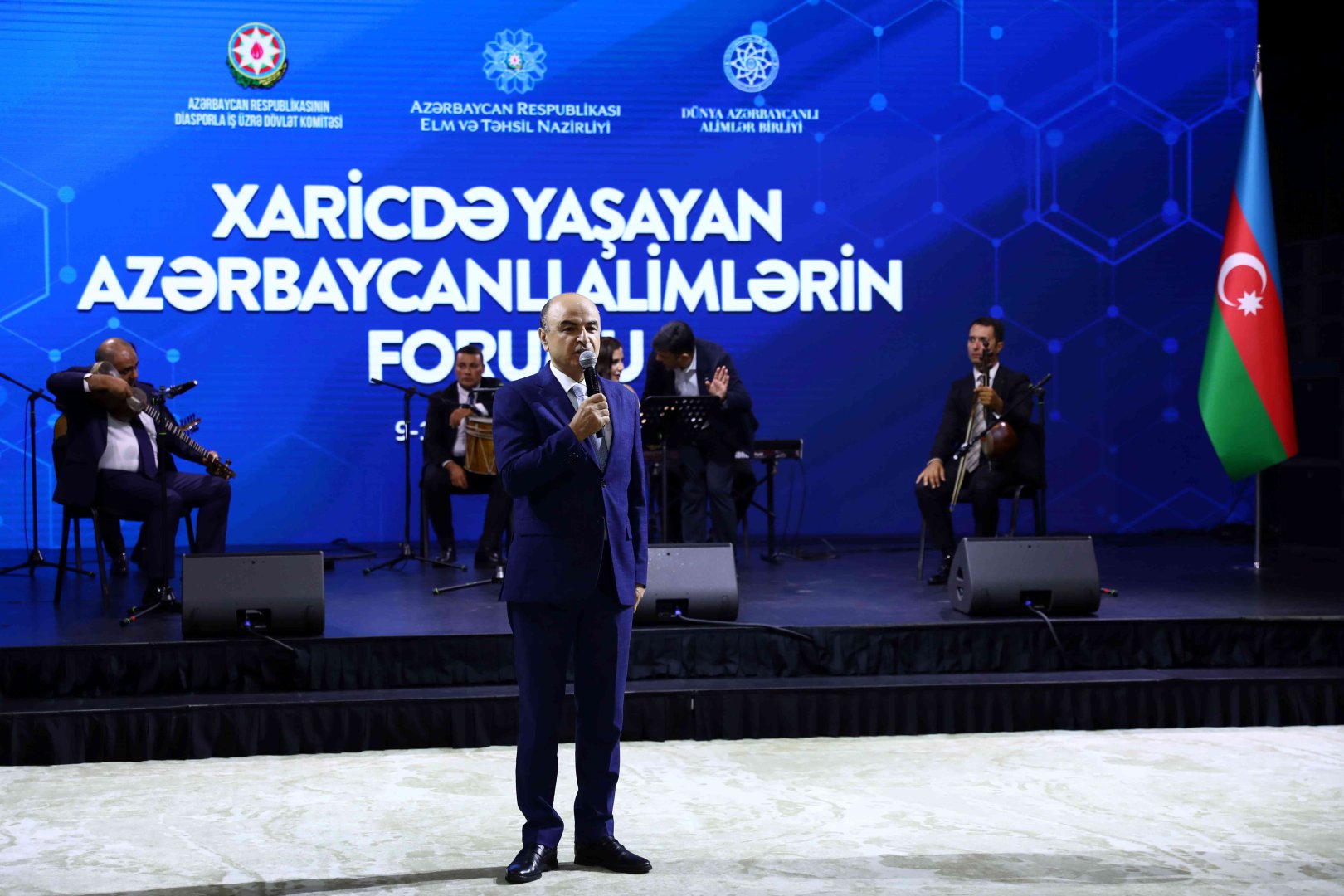 Forum of Azerbaijani Scientists Living Abroad hosts cultural event for entrants (PHOTO)