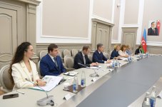 Azerbaijani deputy PM holds meeting with Russian agriculture minister (PHOTO)