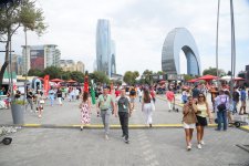 Guests of Formula 1 in Azerbaijan's Baku soaking up city's stunning spots (PHOTO)