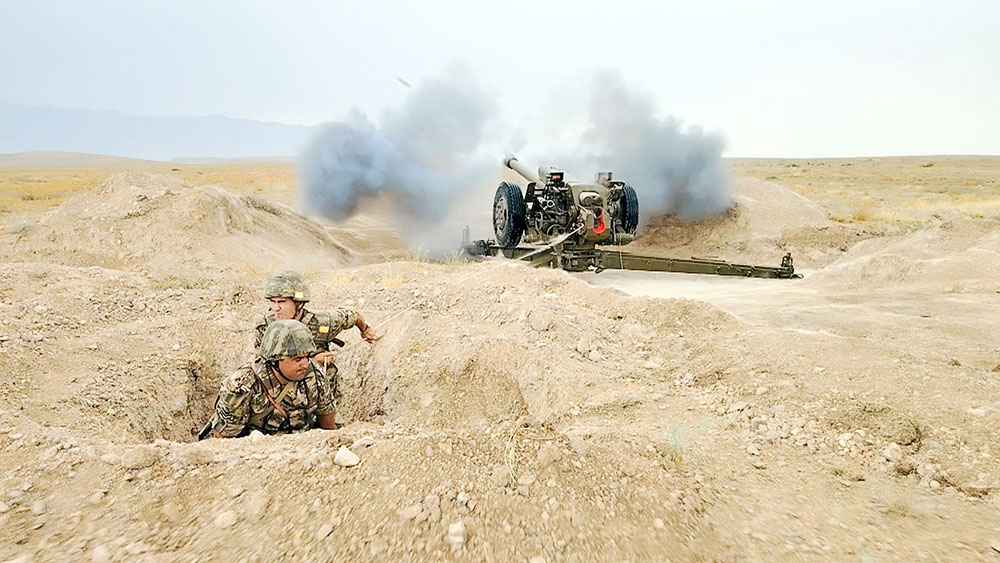 Azerbaijani Combined Arms Army's artillery units conduct exemplary live-fire tactical exercises (PHOTO)