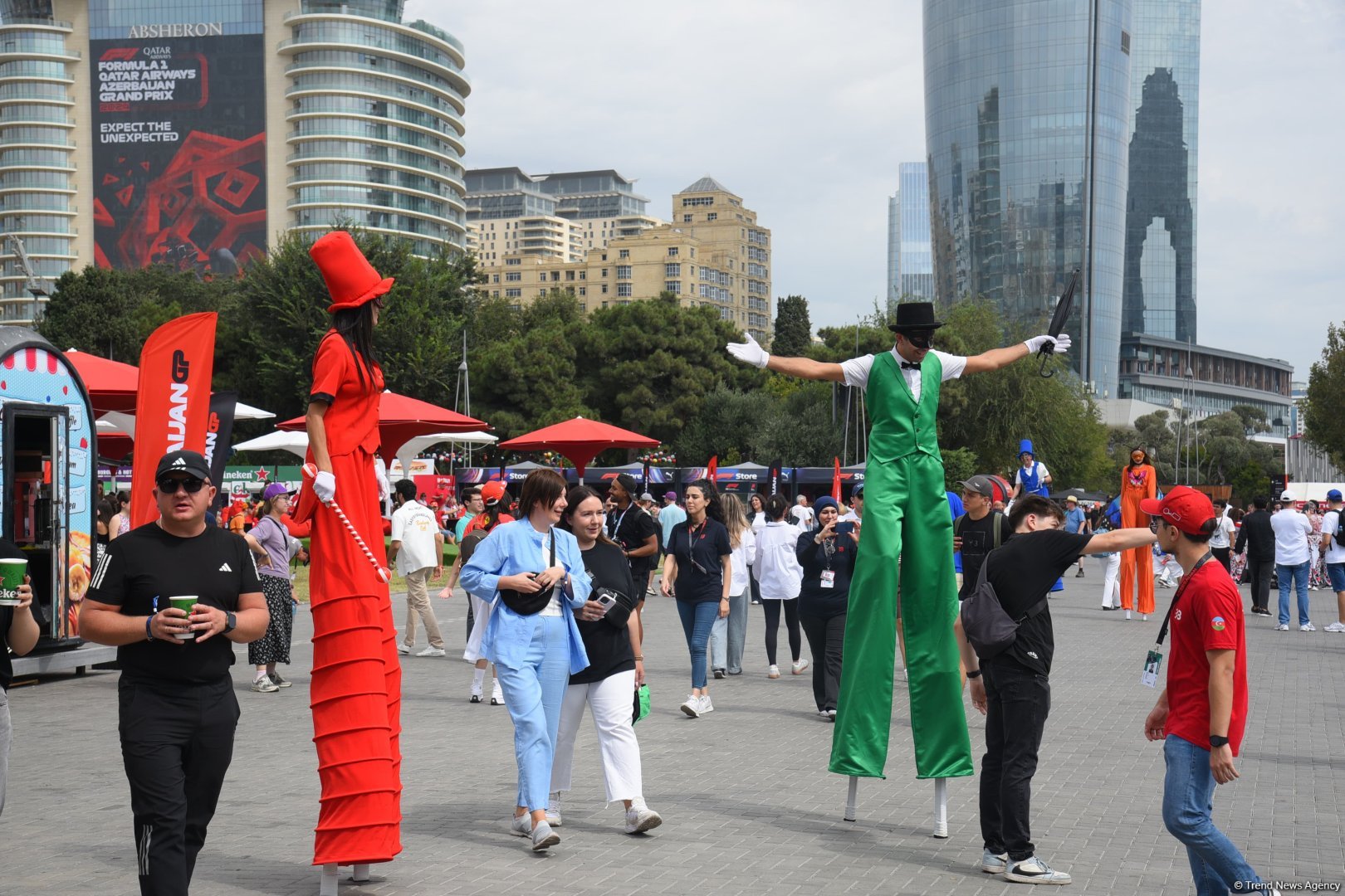 Guests of Formula 1 in Azerbaijan's Baku soaking up city's stunning spots (PHOTO)