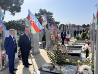 Ontario provincial delegate on visit to Azerbaijan for mental health collaboration (PHOTO)