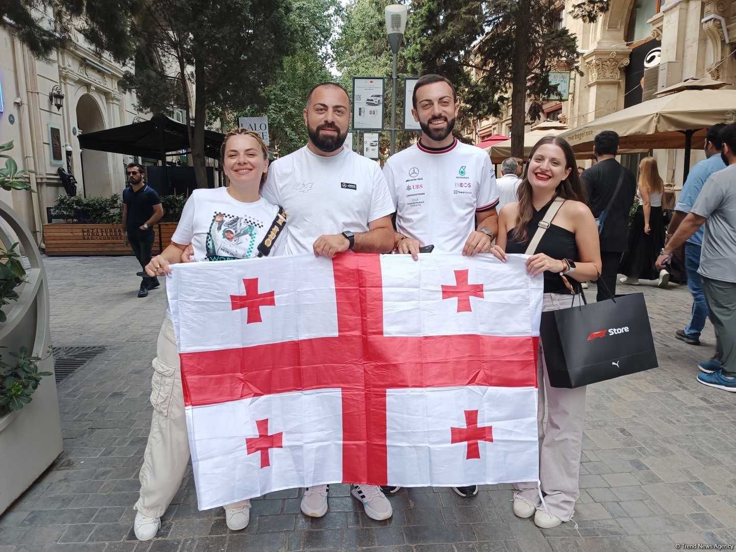 Formula 1 in Baku adds unique thrill to race – European fans (PHOTO)