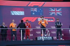 Winners of Formula 1 final race awarded in Baku (PHOTO/VIDEO)