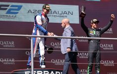 Baku hosts awarding ceremony of winners of main Formula 2 team races (PHOTO)