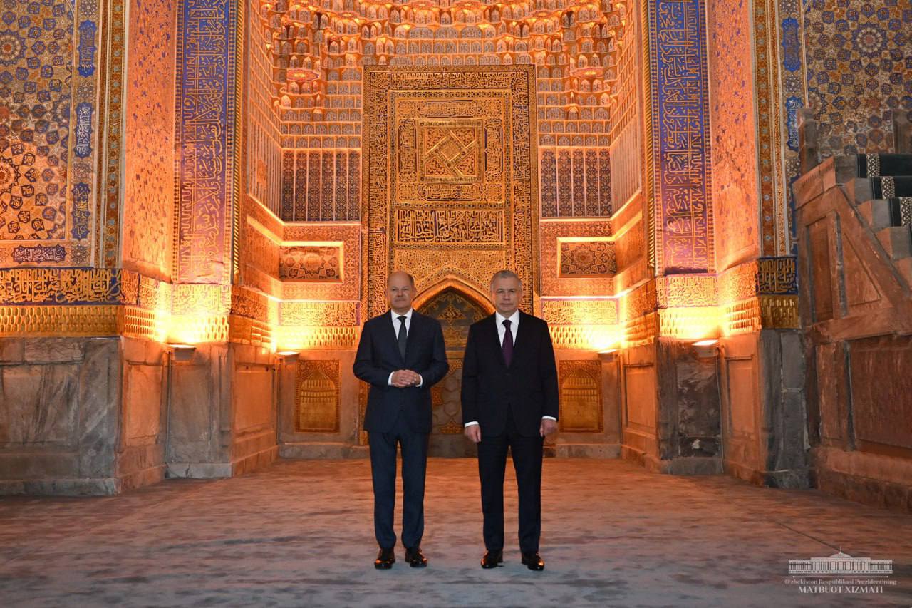 President of Uzbekistan meets German Chancellor Olaf Scholz in Samarkand (PHOTO)