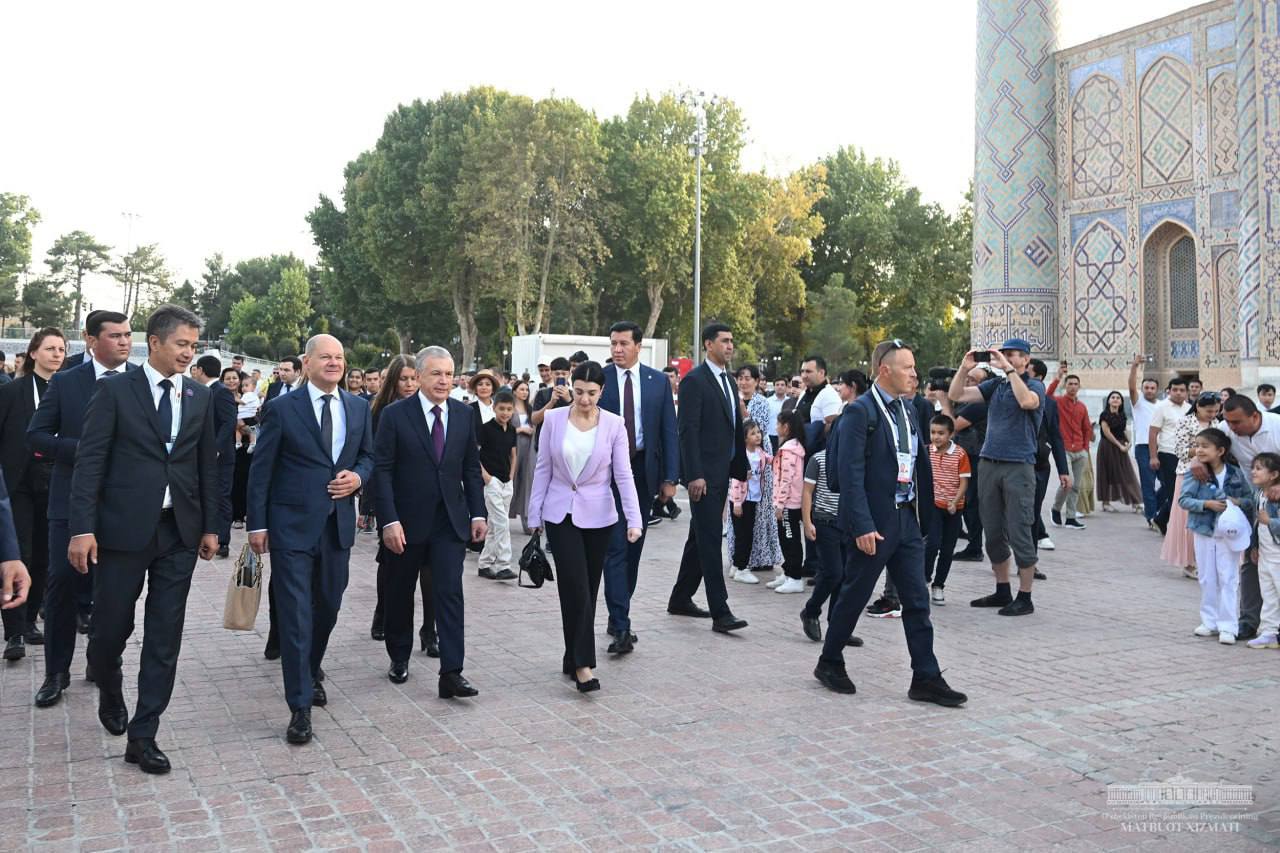 President of Uzbekistan meets German Chancellor Olaf Scholz in Samarkand (PHOTO)