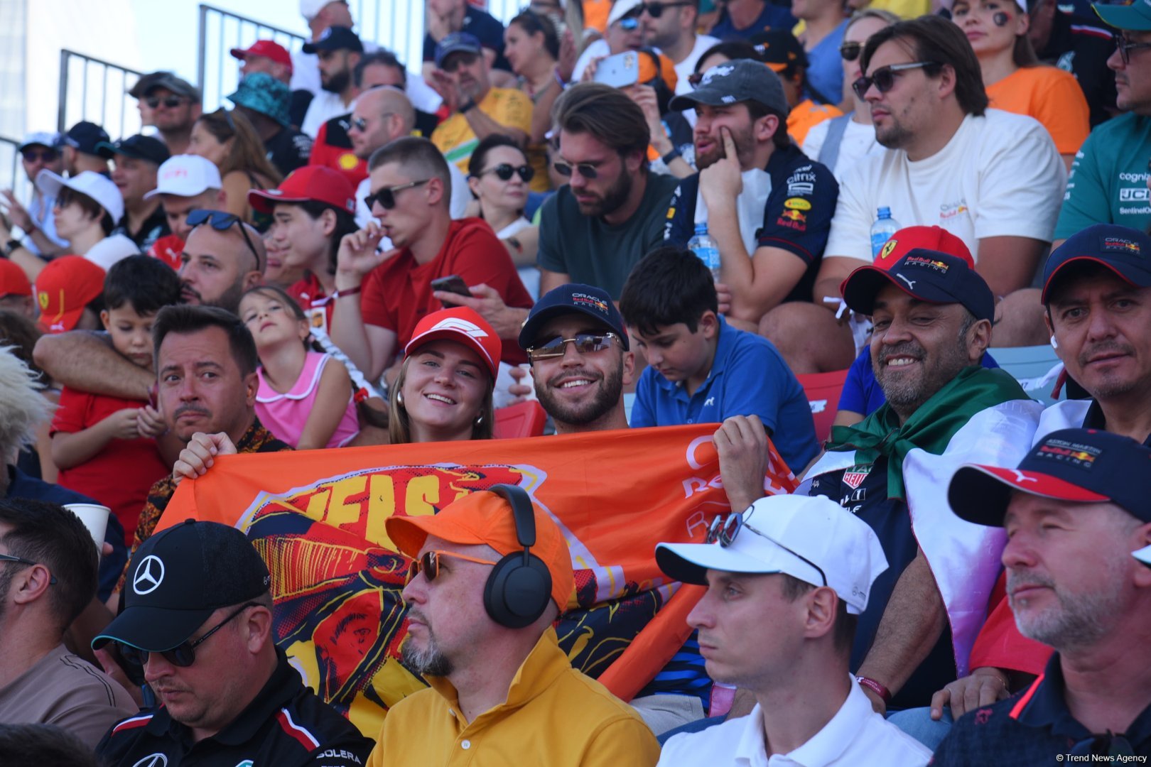 Interesting shots from Formula 1 spectator stands in Azerbaijan's Baku (PHOTO)