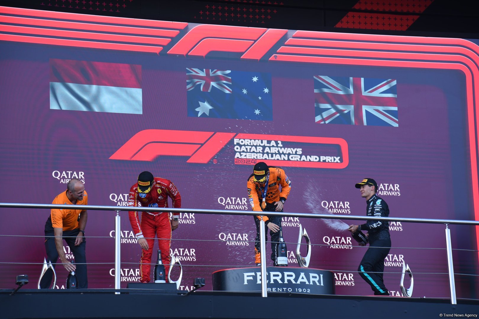 Winners of Formula 1 final race awarded in Baku (PHOTO/VIDEO)