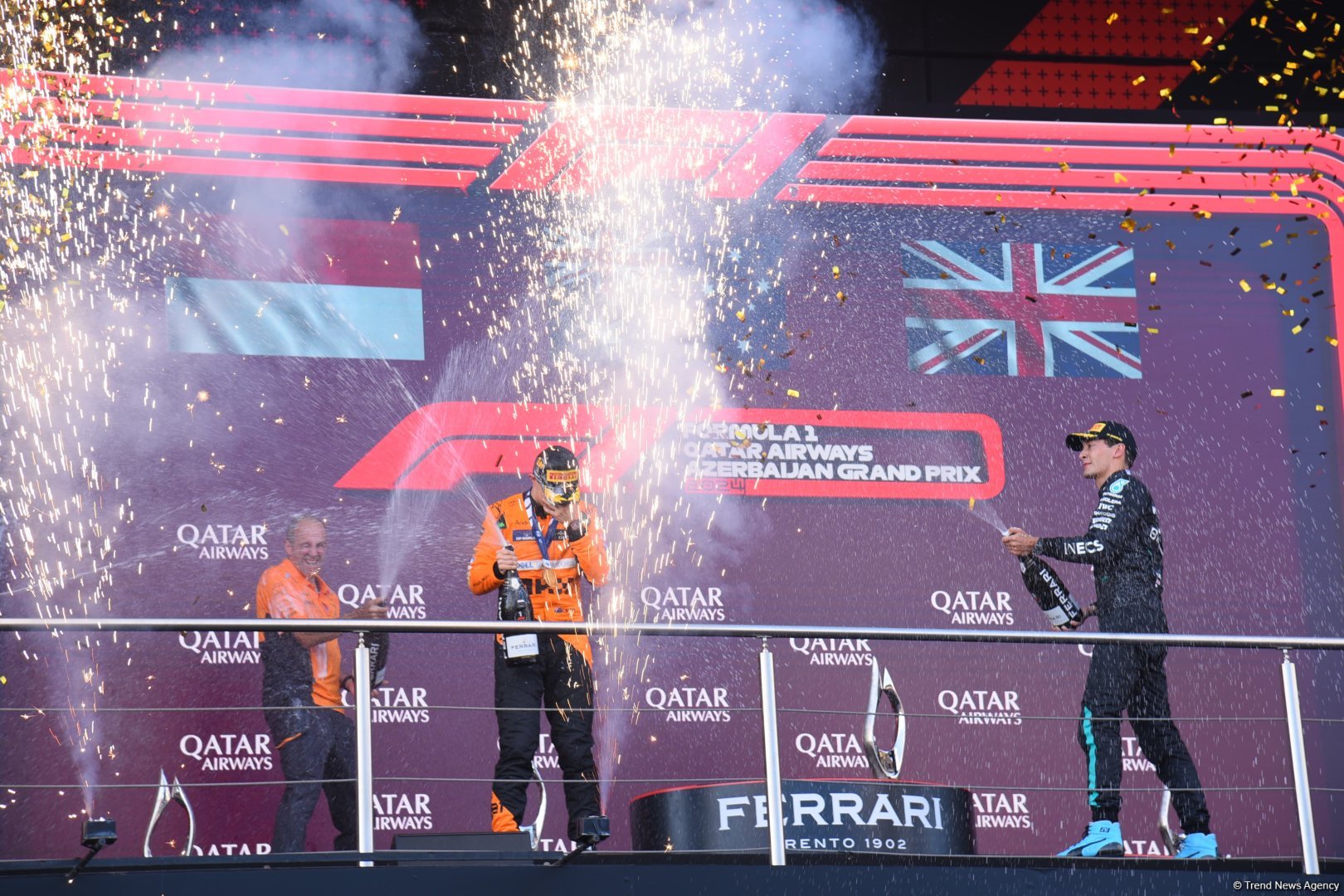 Winners of Formula 1 final race awarded in Baku (PHOTO/VIDEO)