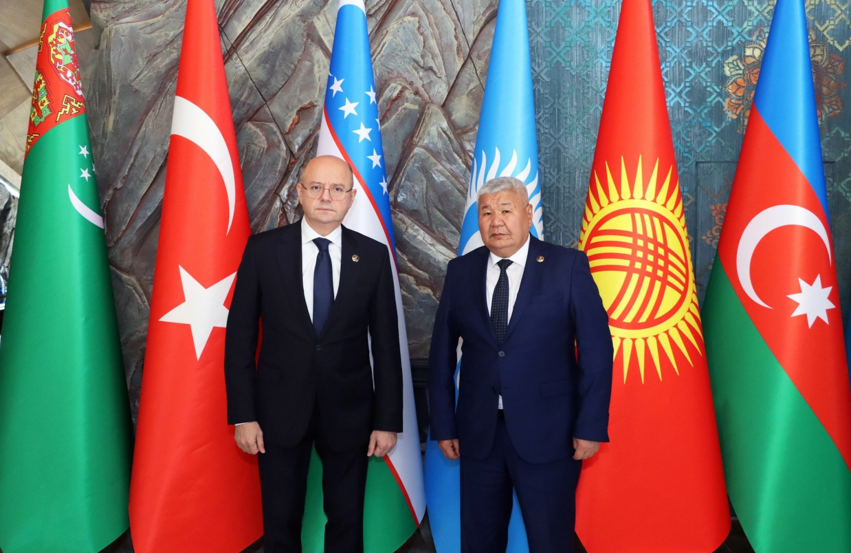 Kyrgyzstan offers Azerbaijan to sign long-term contract for oil supplies