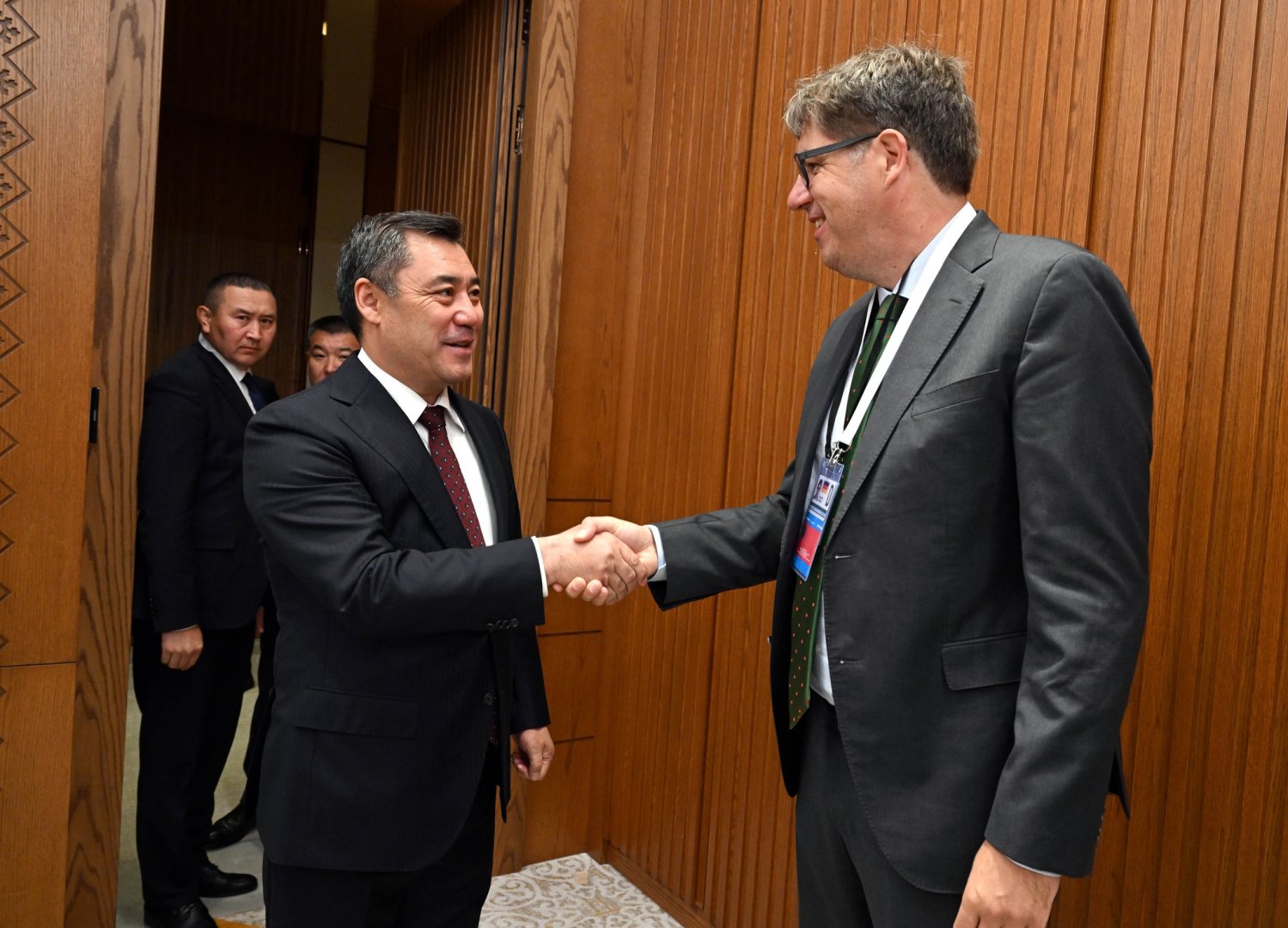Kyrgyz president invites German companies to joint logistics projects
