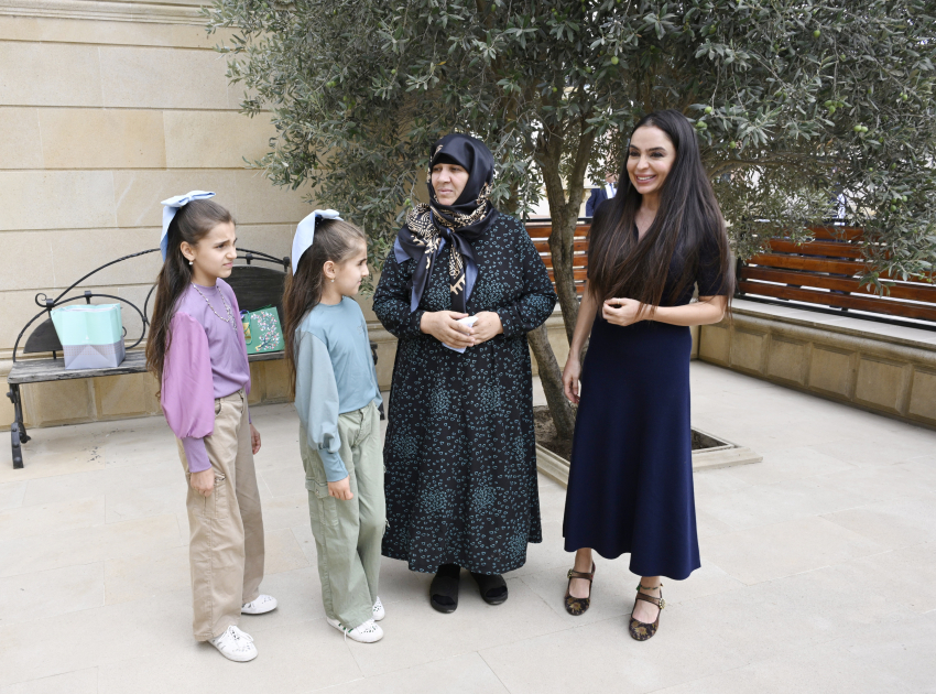 Vice-President of Heydar Aliyev Foundation Leyla Aliyeva visits family of National Hero Mubariz Ibrahimov (PHOTO)