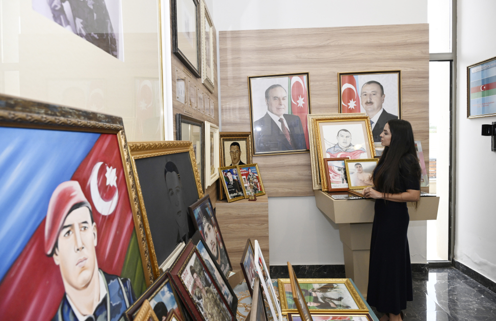 Vice-President of Heydar Aliyev Foundation Leyla Aliyeva visits family of National Hero Mubariz Ibrahimov (PHOTO)