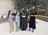 Vice-President of Heydar Aliyev Foundation Leyla Aliyeva visits family of National Hero Mubariz Ibrahimov (PHOTO)