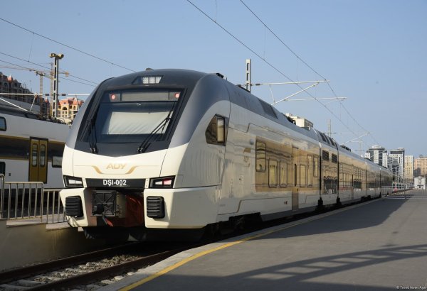 Azerbaijan's railway cargo, passenger transportations show diverse performance in 1Q2025