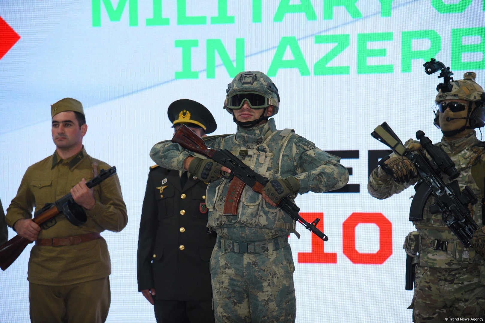 ADEX exhibition showcases Azerbaijani Army's military uniforms through years (PHOTO/VIDEO)