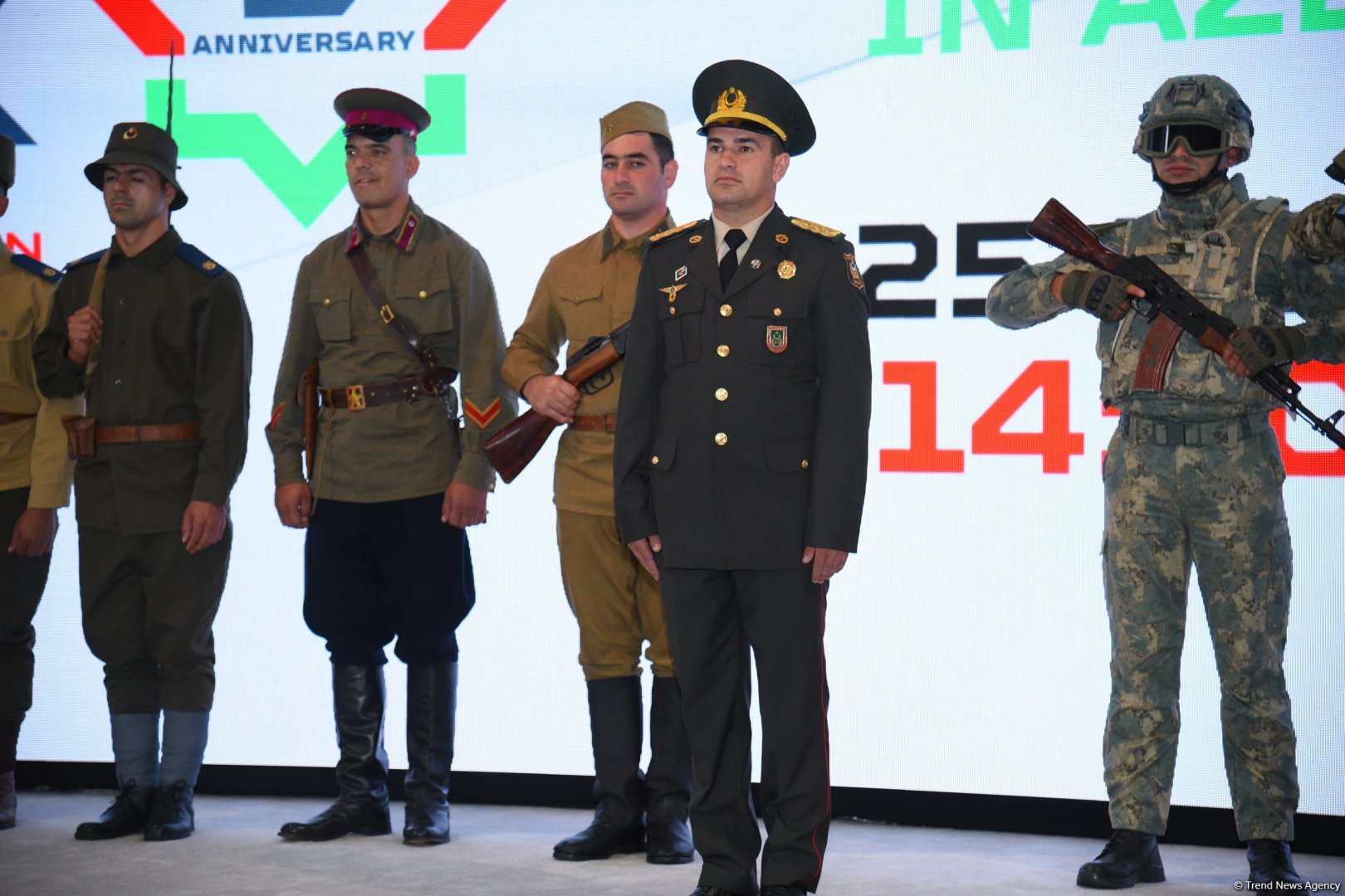 ADEX exhibition showcases Azerbaijani Army's military uniforms through years (PHOTO/VIDEO)