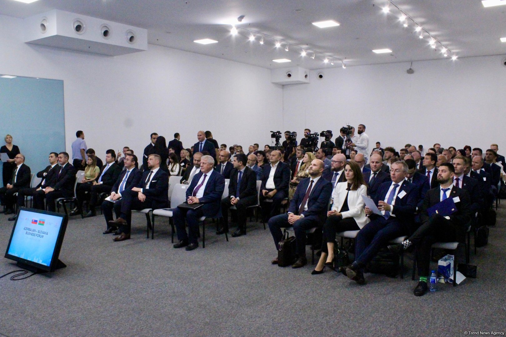 Baku holds Azerbaijani-Slovakian business forum (PHOTO)
