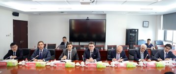 Azerbaijan discusses renewable energy collaboration with Chinese companies (PHOTO)