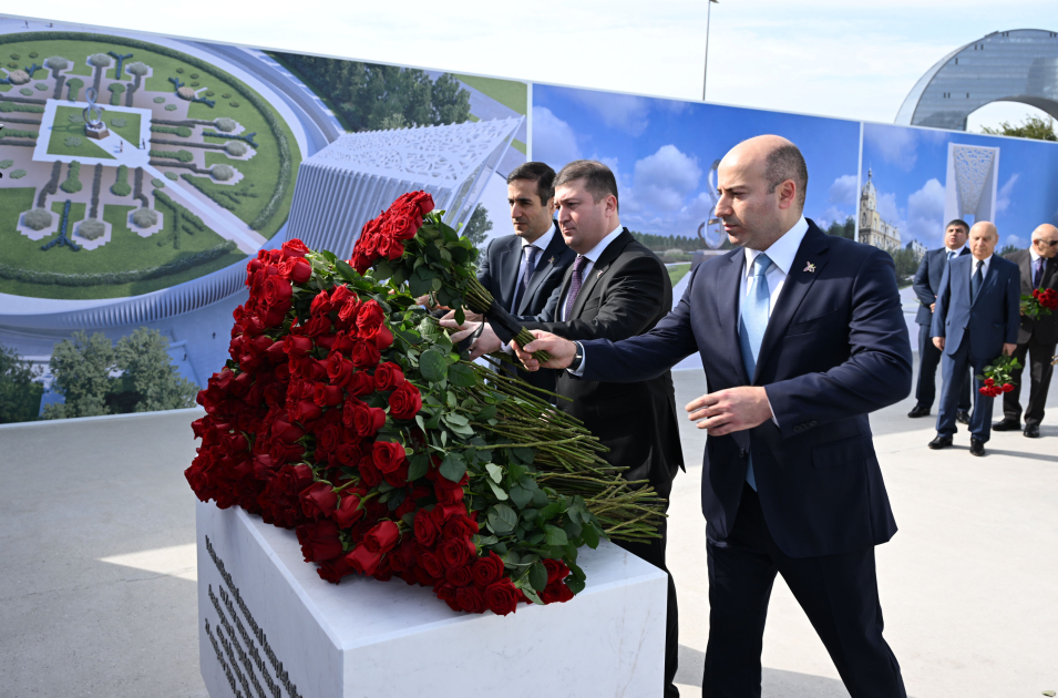 State and government officials, MPs pay visit to Victory Park under construction in Azerbaijan's Baku (PHOTO)