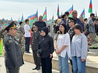 Azerbaijani people pay tribute to Second Karabakh War martyrs (PHOTO)