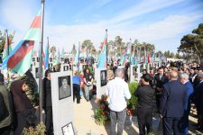 Azerbaijani people pay tribute to Second Karabakh War martyrs (PHOTO)