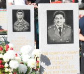 Azerbaijani people pay tribute to Second Karabakh War martyrs (PHOTO)