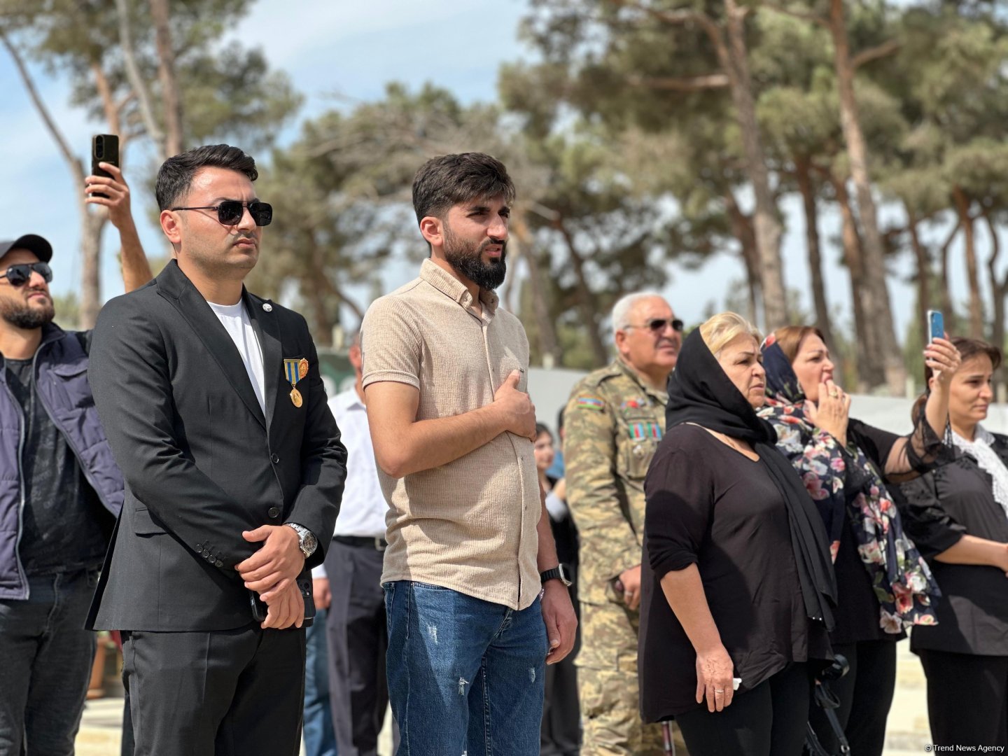 Azerbaijani people pay tribute to Second Karabakh War martyrs (PHOTO)